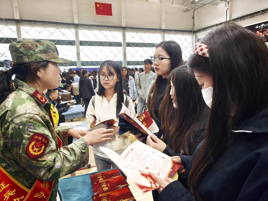4515个岗位！兴安职大这场双选会精准对接毕业生求职需求